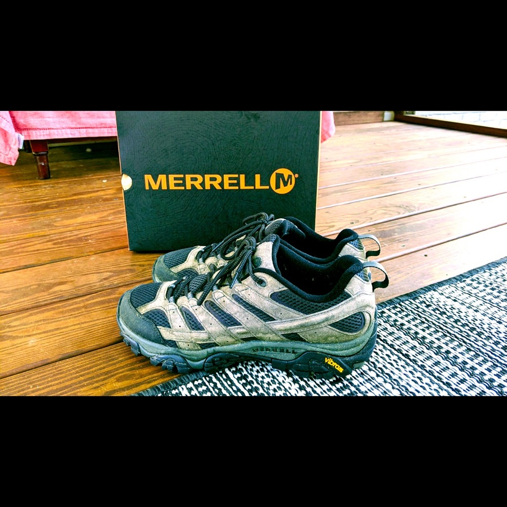 Men’s size 11 Merrell trail shoes.